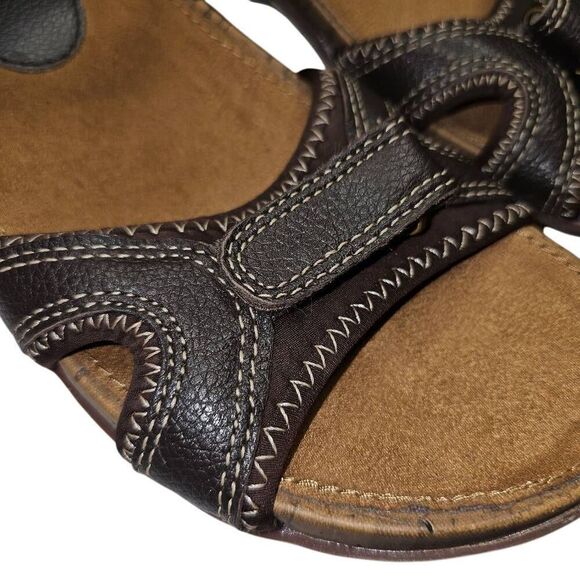 Women's NATURALIZER Monteda Leather Ankle Strap Brown Sport Sandals Size 9 - Picture 2 of 10